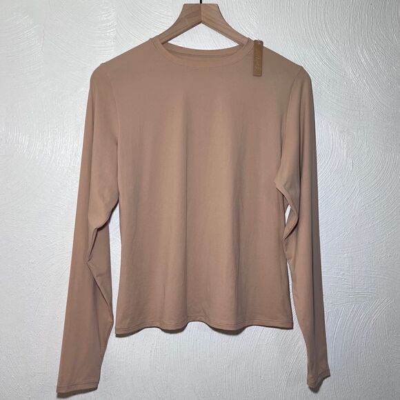 SKIMS Fits Everybody Long Sleeve T-Shirt in Clay - Picture 3 of 7